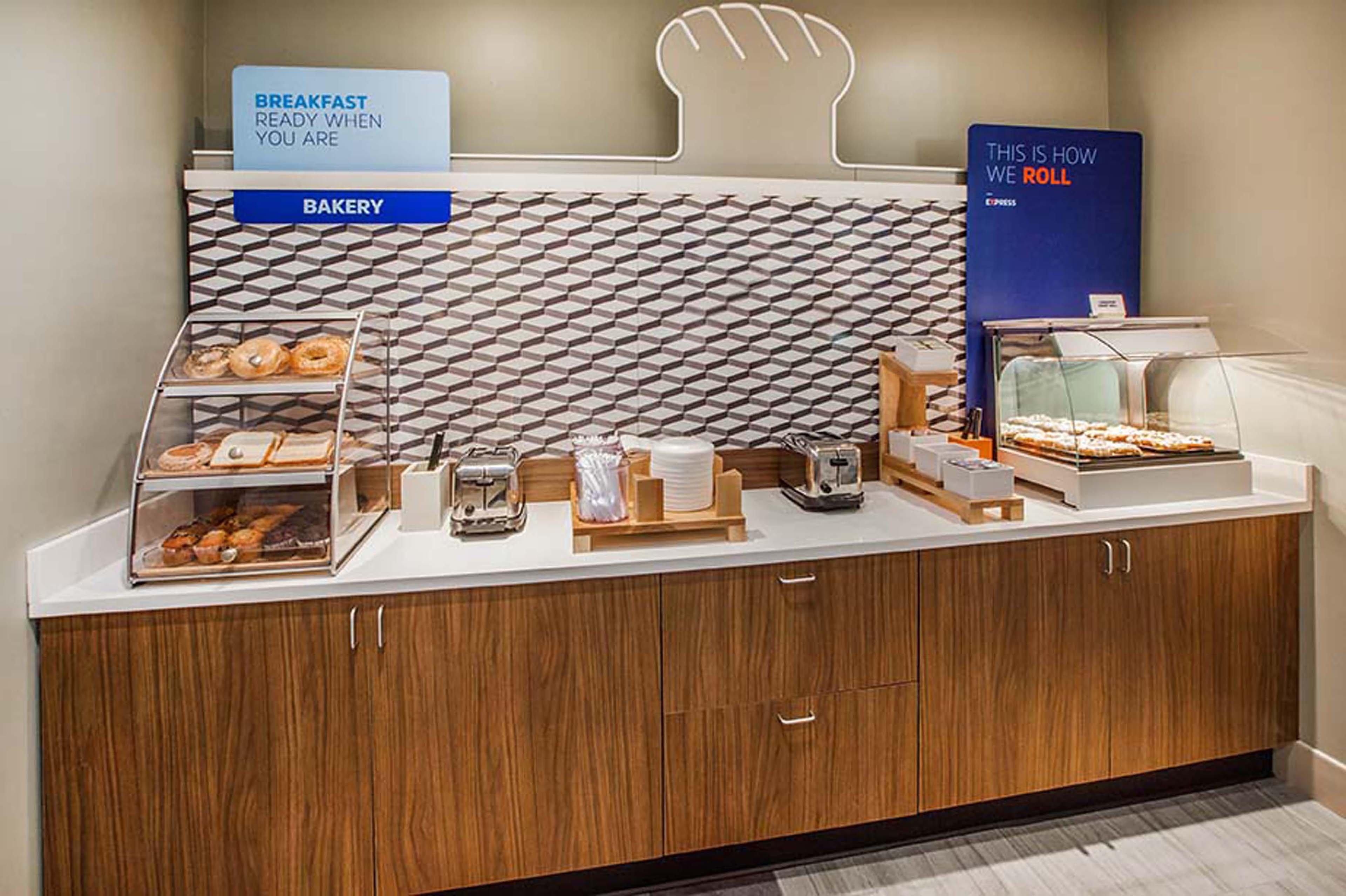 Holiday Inn Express & Suites Moncton By Ihg Eksteriør bilde