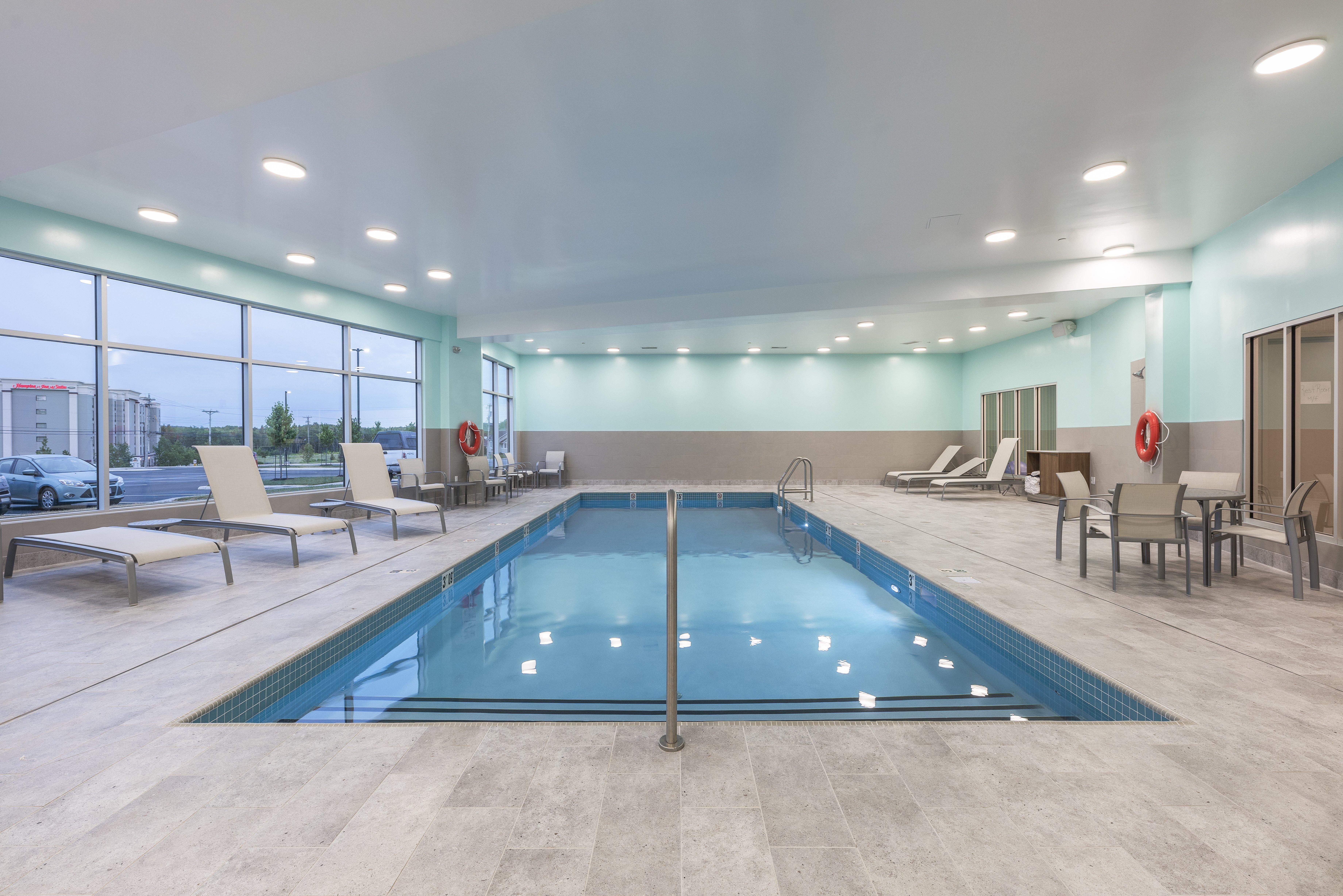 Holiday Inn Express & Suites Moncton By Ihg Eksteriør bilde